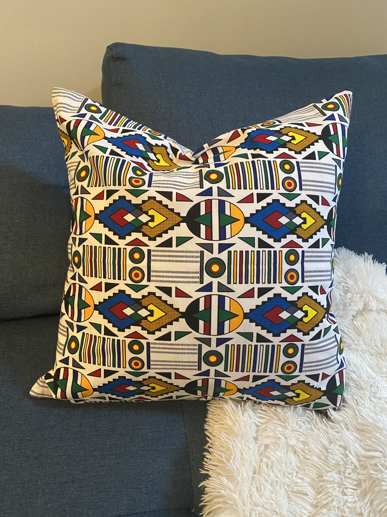 Housse de coussin décoratif aux motifs d'Afrique Dodoma – Awessi